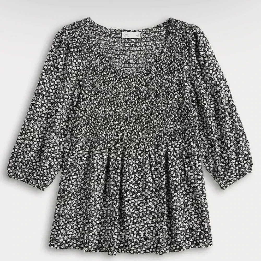 Croft & Barrow Women's Three-Quarter Sleeve Smocked Blouse - Picture 3 of 14